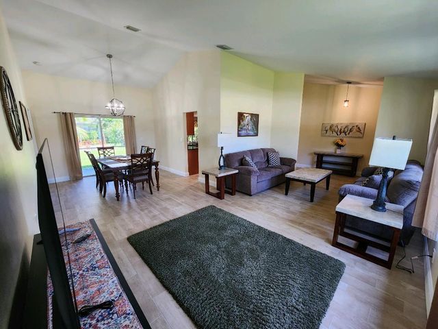 1750 Primrose Lane, Wellington, FL 33414