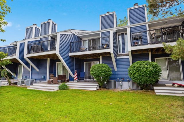 261 Black River Street G, South Haven, MI 49090