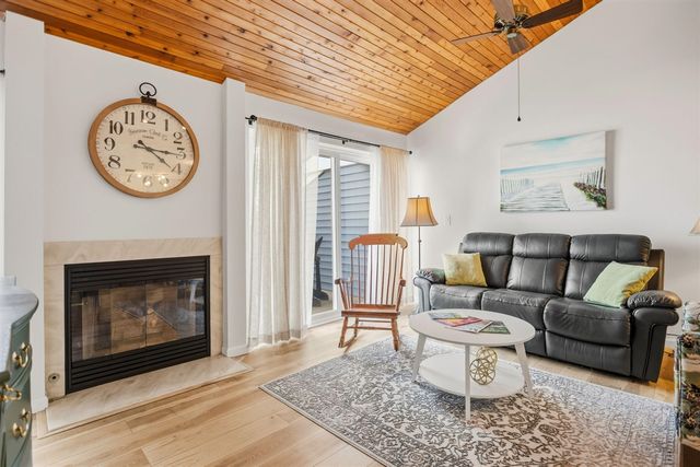 261 Black River Street G, South Haven, MI 49090