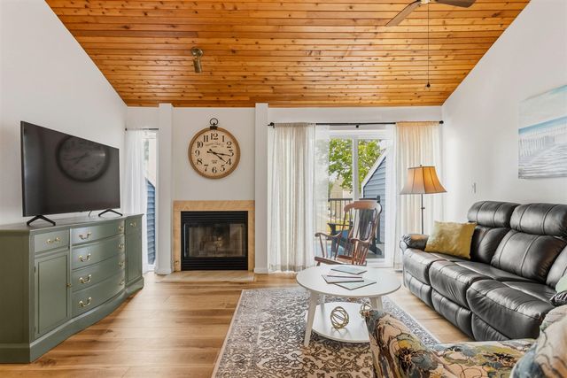 261 Black River Street G, South Haven, MI 49090