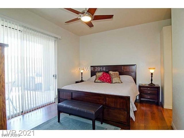 242 Kyland Cove Avenue, Las Vegas, NV 89123