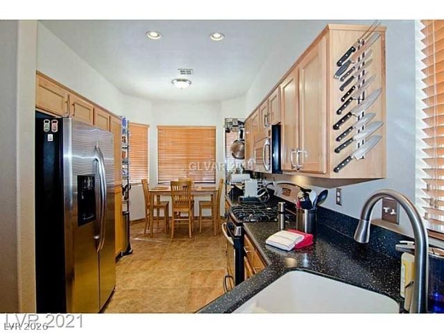 242 Kyland Cove Avenue, Las Vegas, NV 89123