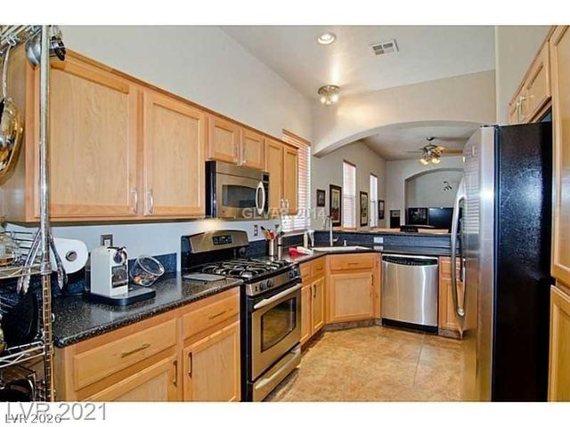 242 Kyland Cove Avenue, Las Vegas, NV 89123