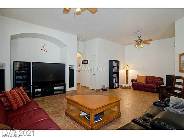 242 Kyland Cove Avenue, Las Vegas, NV 89123