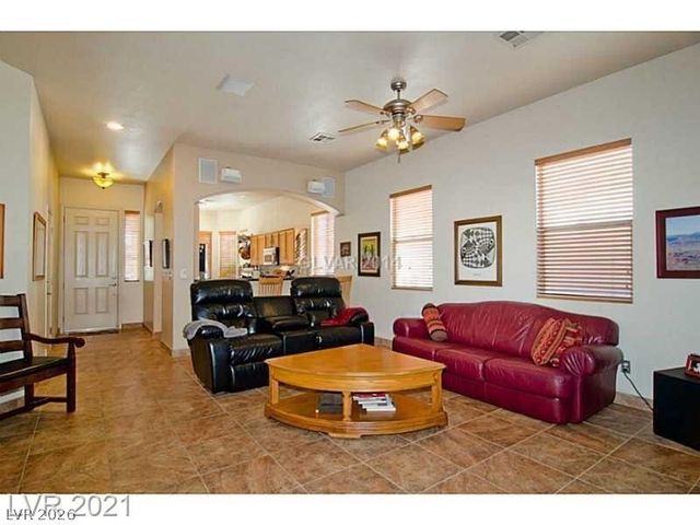 242 Kyland Cove Avenue, Las Vegas, NV 89123