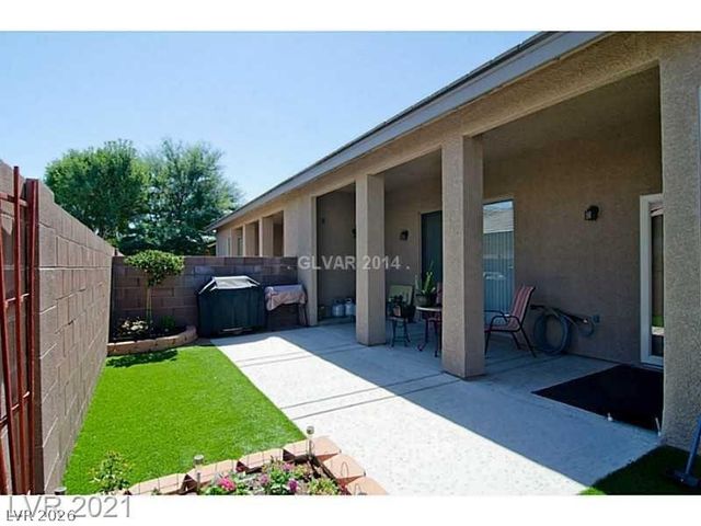 242 Kyland Cove Avenue, Las Vegas, NV 89123