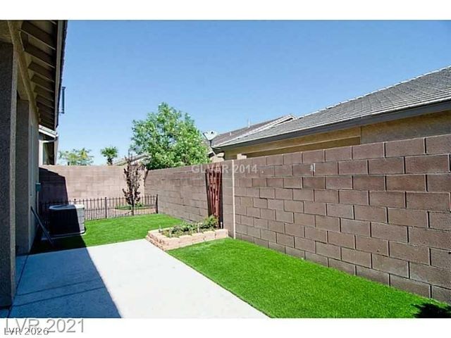 242 Kyland Cove Avenue, Las Vegas, NV 89123
