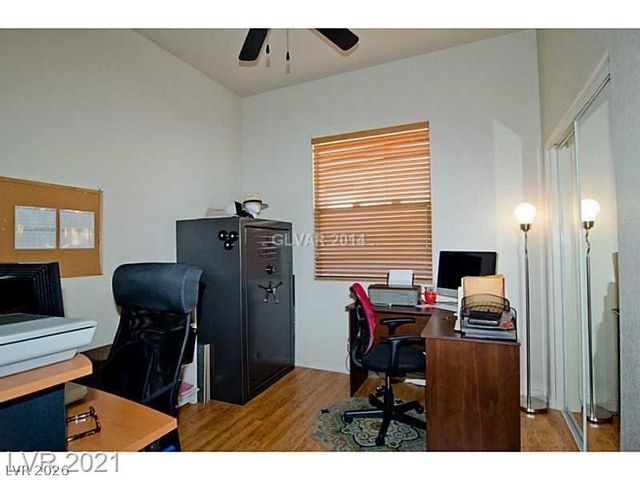 242 Kyland Cove Avenue, Las Vegas, NV 89123