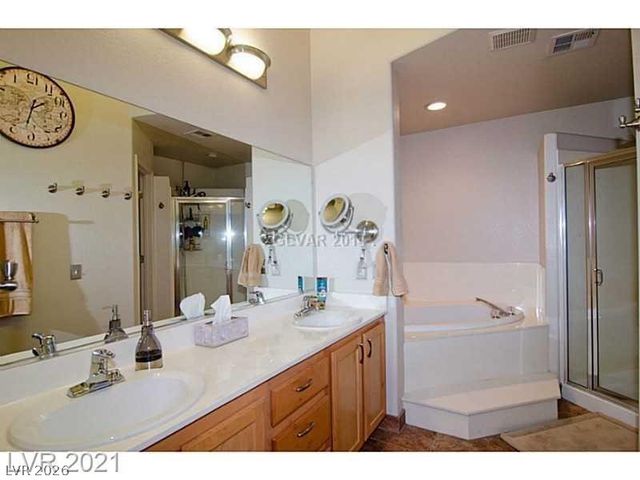 242 Kyland Cove Avenue, Las Vegas, NV 89123