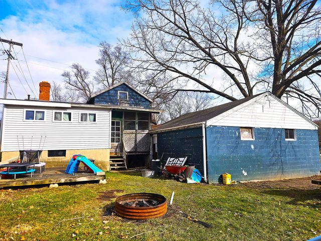 218 S Cherry Street, Flushing, MI 48433