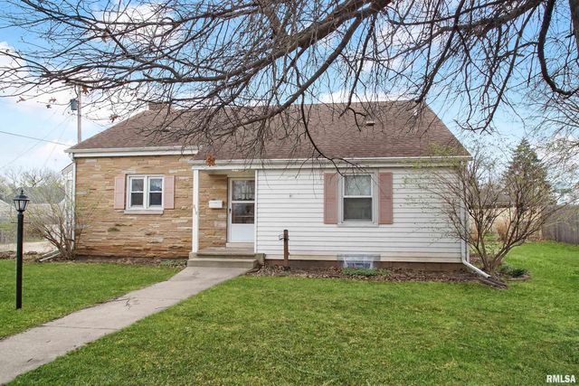 818 W TRUITT Avenue, Chillicothe, IL 61523