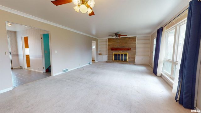 818 W TRUITT Avenue, Chillicothe, IL 61523