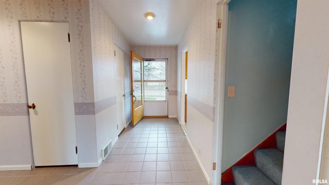 818 W TRUITT Avenue, Chillicothe, IL 61523