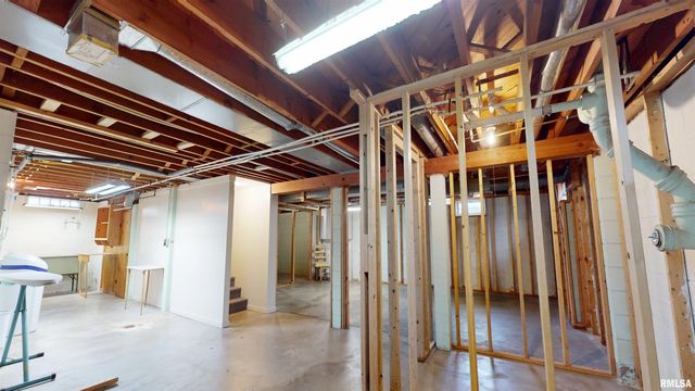 818 W TRUITT Avenue, Chillicothe, IL 61523