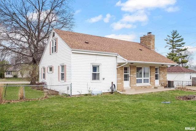 818 W TRUITT Avenue, Chillicothe, IL 61523