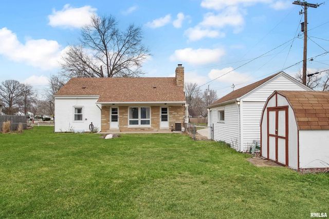 818 W TRUITT Avenue, Chillicothe, IL 61523