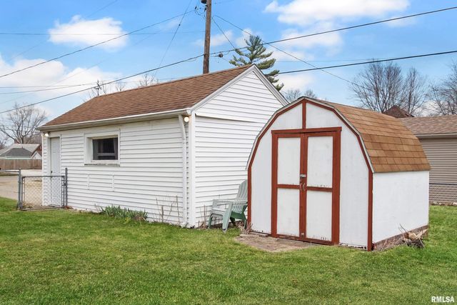 818 W TRUITT Avenue, Chillicothe, IL 61523