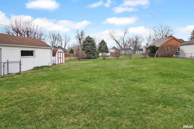 818 W TRUITT Avenue, Chillicothe, IL 61523