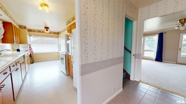 818 W TRUITT Avenue, Chillicothe, IL 61523