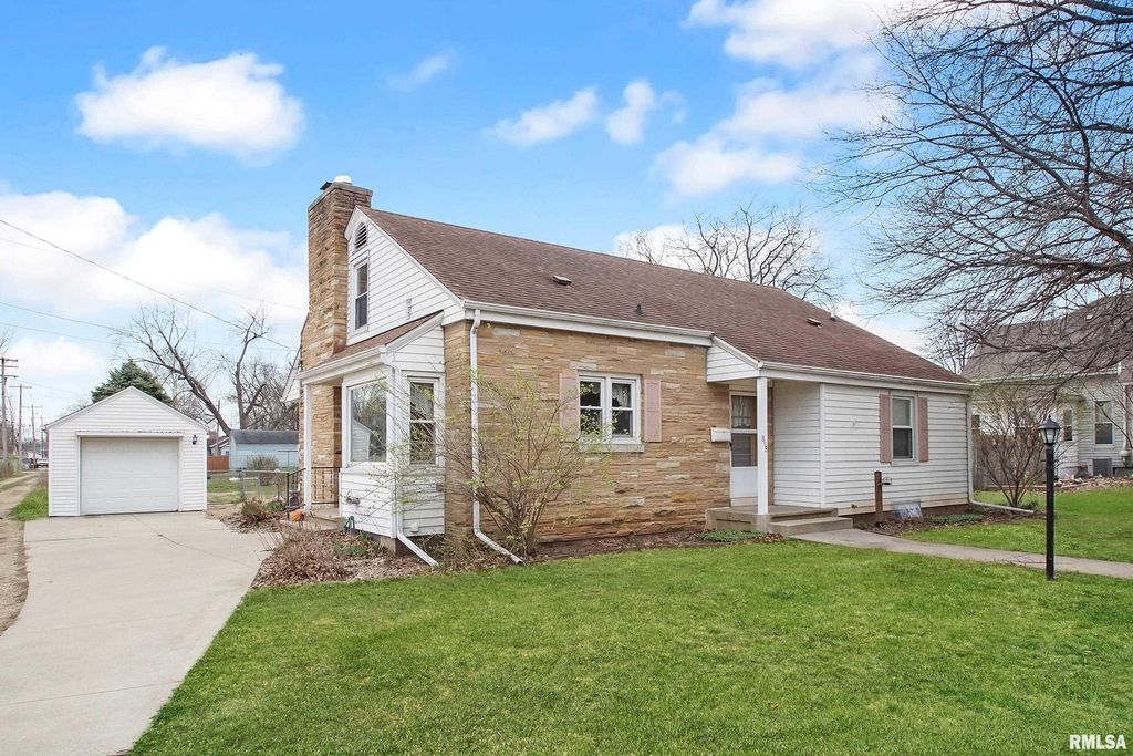 818 W TRUITT Avenue, Chillicothe, IL 61523