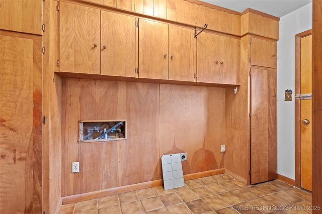 702 S 3rd Street, Davis, OK 73030