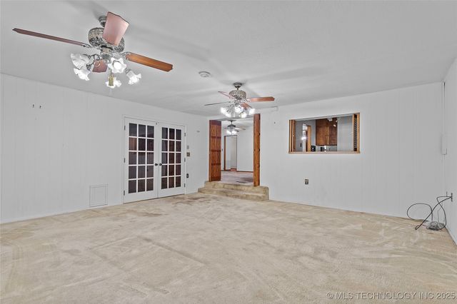 702 S 3rd Street, Davis, OK 73030