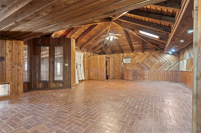 702 S 3rd Street, Davis, OK 73030