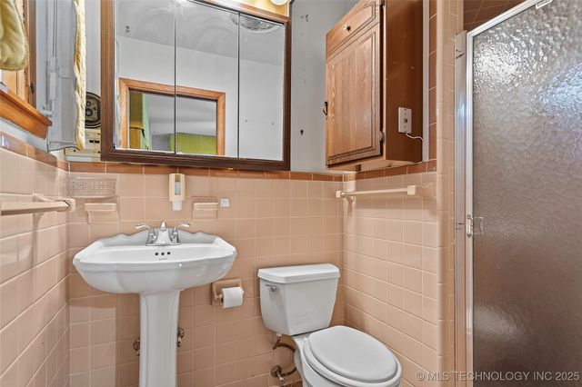 702 S 3rd Street, Davis, OK 73030