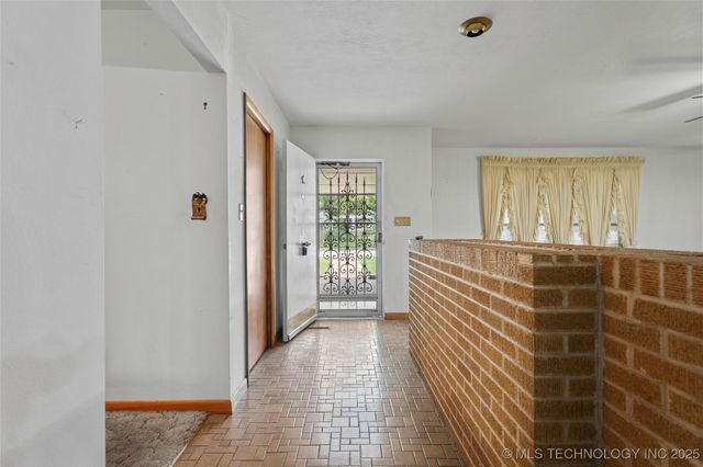 702 S 3rd Street, Davis, OK 73030