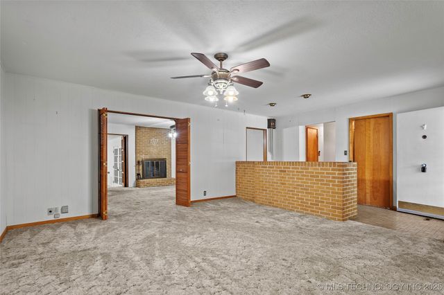 702 S 3rd Street, Davis, OK 73030