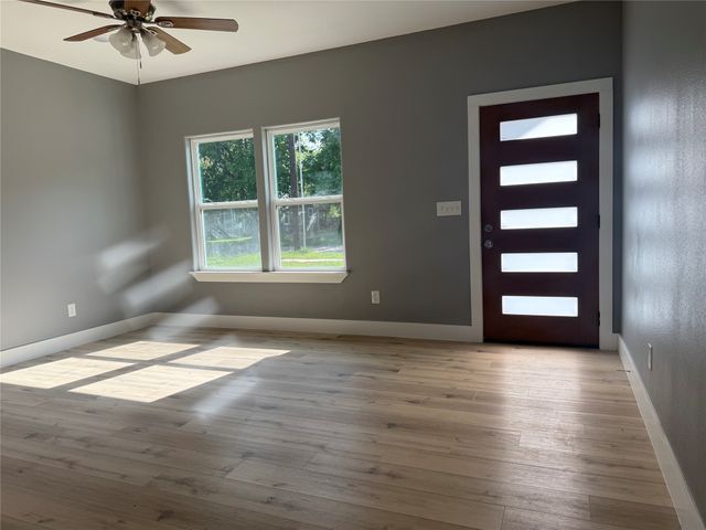 1311 S Walnut Street, Sherman, TX 75090