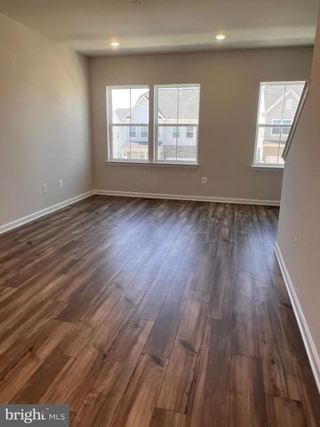 349 SHORT BRANCH DR, Ranson, WV 25438