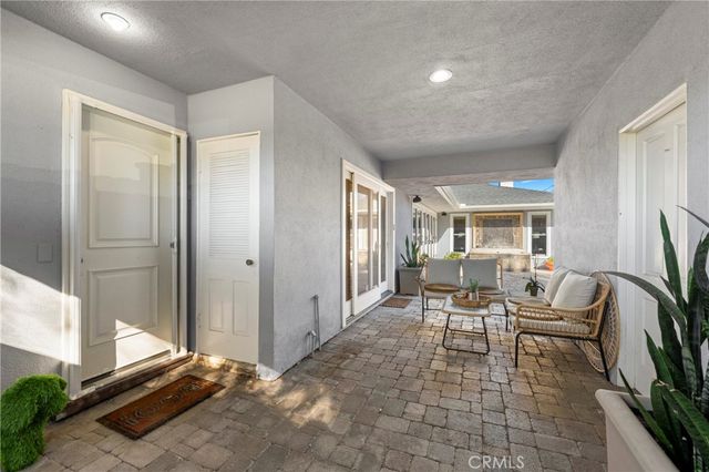 2101 N Westwood Avenue, Santa Ana, CA 92706