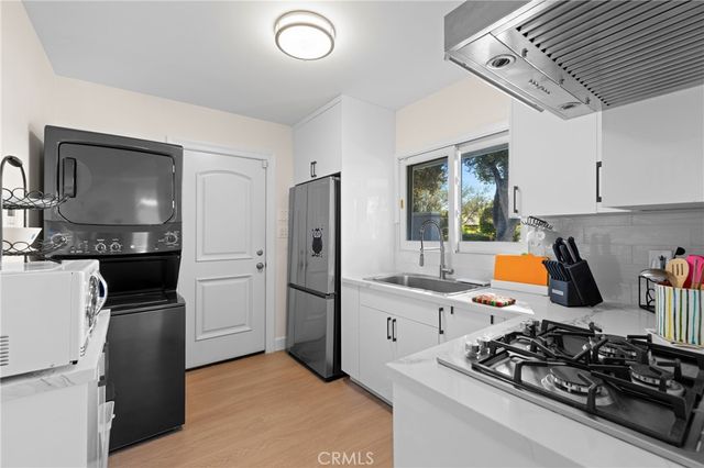 2101 N Westwood Avenue, Santa Ana, CA 92706