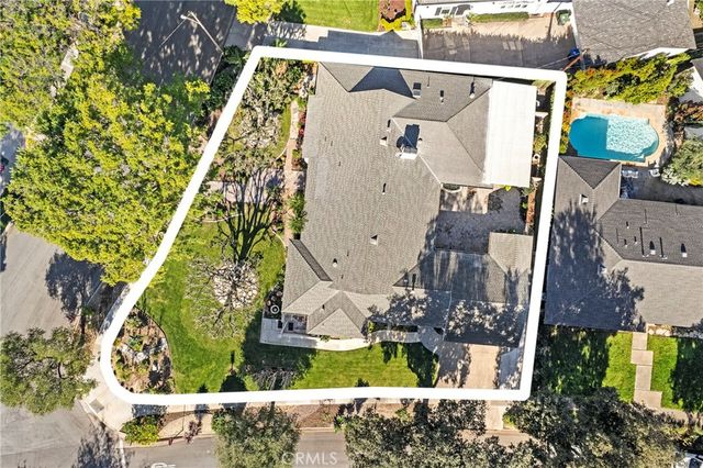 2101 N Westwood Avenue, Santa Ana, CA 92706