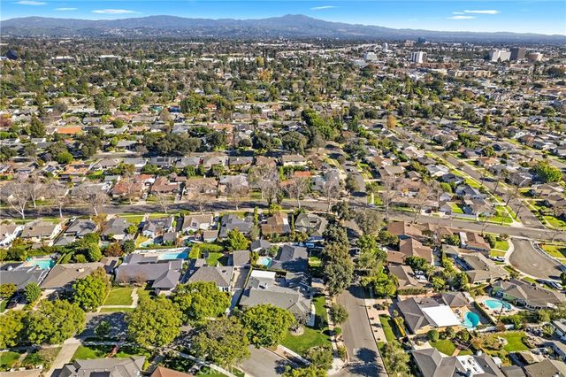 2101 N Westwood Avenue, Santa Ana, CA 92706