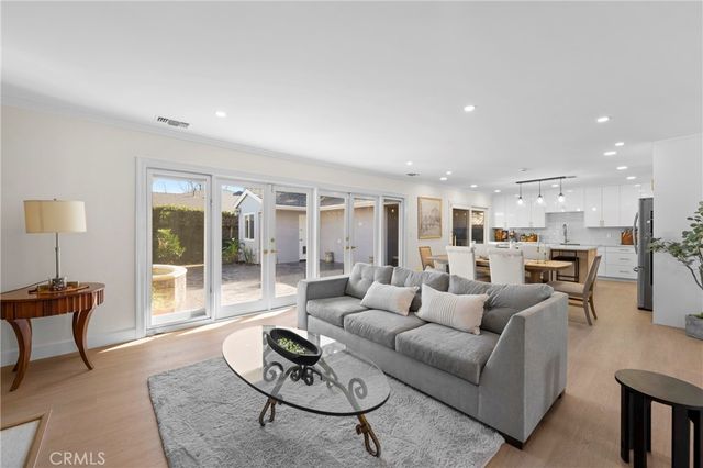 2101 N Westwood Avenue, Santa Ana, CA 92706