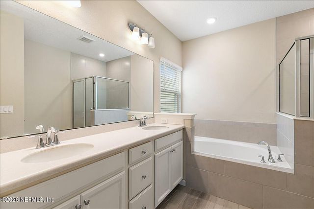 1694 MATHEWS MANOR Drive, Jacksonville, FL 32211