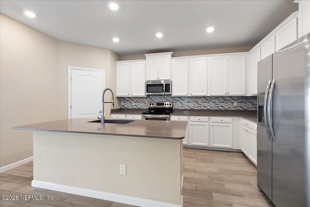 1694 MATHEWS MANOR Drive, Jacksonville, FL 32211