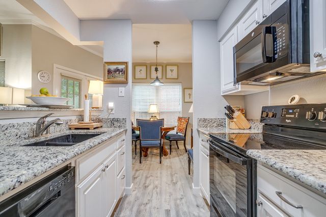 3451 Monticello Park Place, Fort Worth, TX 76107
