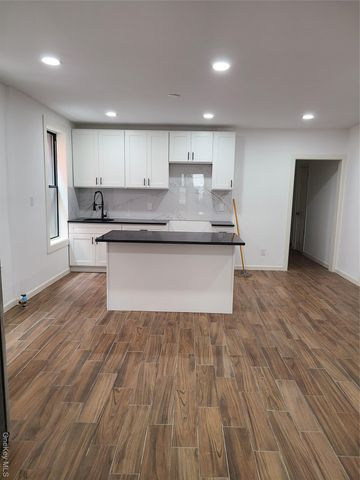 1309 Seneca Avenue, Bronx, NY 10474