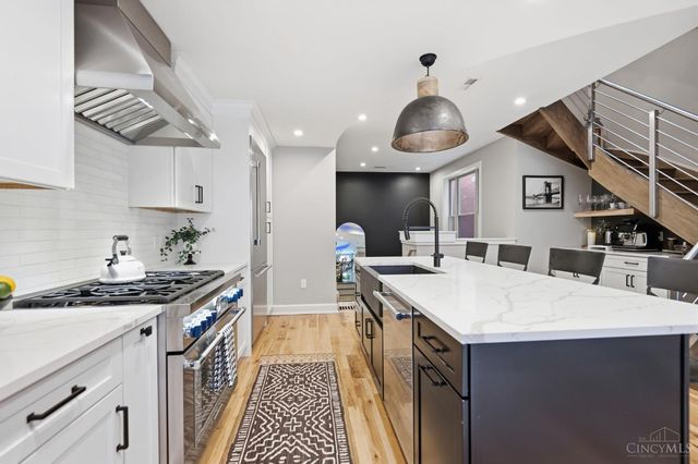 208 Wade Street, Cincinnati, OH 45202
