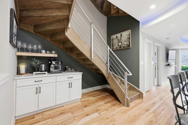 208 Wade Street, Cincinnati, OH 45202