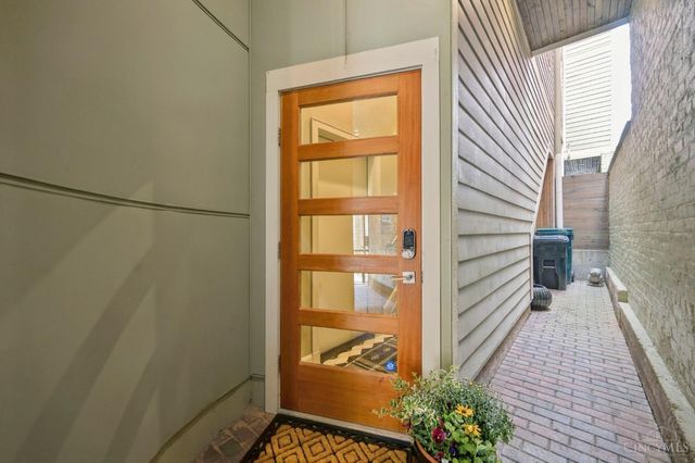 208 Wade Street, Cincinnati, OH 45202