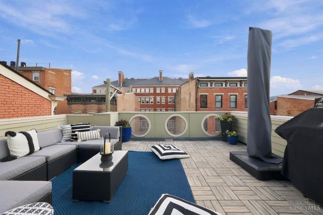 208 Wade Street, Cincinnati, OH 45202