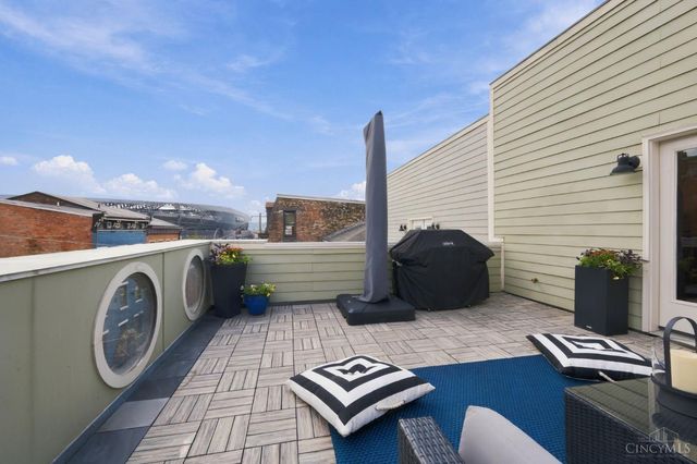 208 Wade Street, Cincinnati, OH 45202