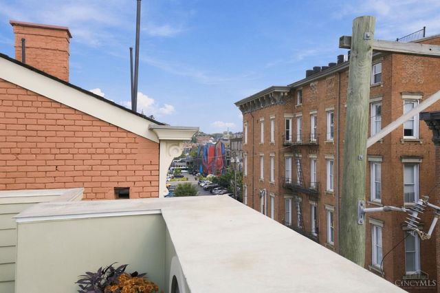 208 Wade Street, Cincinnati, OH 45202