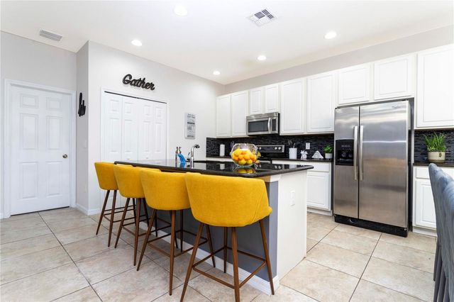 650 LAS FUENTES, Kissimmee, FL 34746