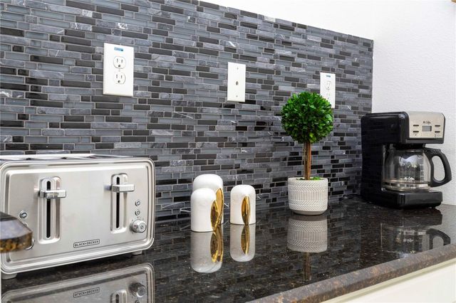 650 LAS FUENTES, Kissimmee, FL 34746