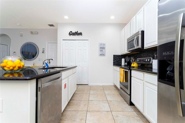 650 LAS FUENTES, Kissimmee, FL 34746